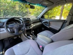 Сүрөт унаа Toyota RAV4