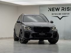 Photo of the vehicle BMW X5