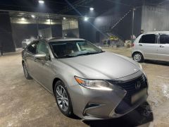 Photo of the vehicle Lexus ES