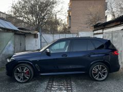 Photo of the vehicle BMW X5