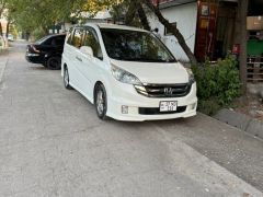 Фото авто Honda Stepwgn