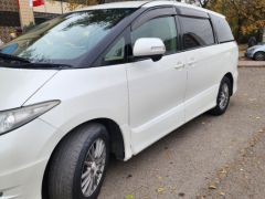 Фото авто Toyota Estima