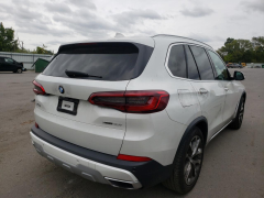 Photo of the vehicle BMW X5