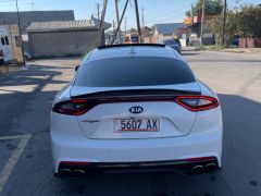 Photo of the vehicle Kia Stinger