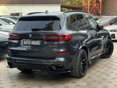 Photo of the vehicle BMW X5