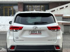 Сүрөт унаа Toyota Highlander