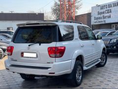 Photo of the vehicle Toyota Sequoia