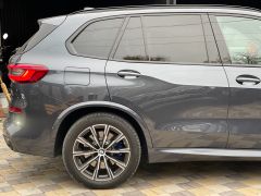 Photo of the vehicle BMW X5