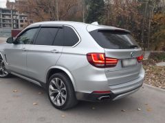 Photo of the vehicle BMW X5