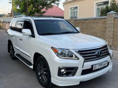 Photo of the vehicle Lexus LX