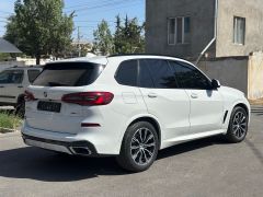 Photo of the vehicle BMW X5