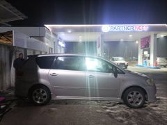 Фото авто Toyota Ipsum