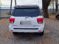 Сүрөт унаа Toyota Sequoia