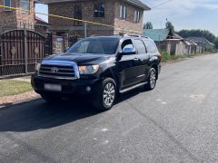 Фото авто Toyota Sequoia