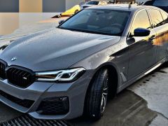 Photo of the vehicle BMW M5