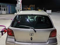 Сүрөт унаа Toyota Vitz