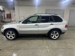 Photo of the vehicle BMW X5