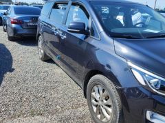 Сүрөт унаа Kia Carnival