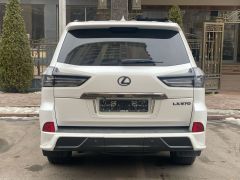 Photo of the vehicle Lexus LX