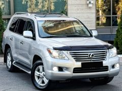 Photo of the vehicle Lexus LX