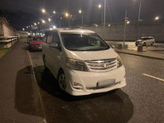 Фото авто Toyota Alphard