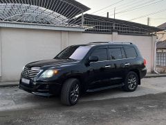 Photo of the vehicle Lexus LX