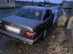 Photo of the vehicle Mercedes-Benz W124