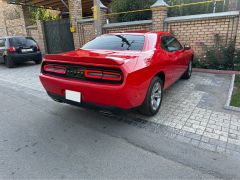 Photo of the vehicle Dodge Challenger