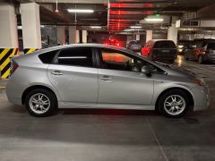 Фото авто Toyota Prius