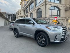 Photo of the vehicle Toyota Highlander