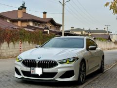 Photo of the vehicle BMW 8 Series