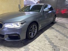 Photo of the vehicle BMW 5 Series