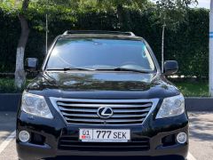 Photo of the vehicle Lexus LX