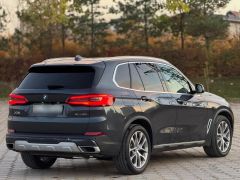 Photo of the vehicle BMW X5