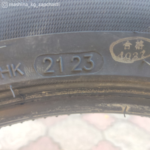 Tires - Продаю зимние балон 215/50/R17 Capsen