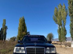 Сүрөт унаа Mercedes-Benz W124