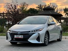 Фото авто Toyota Prius