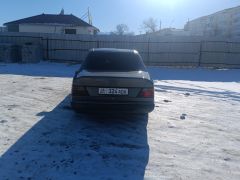 Сүрөт унаа Mercedes-Benz W124