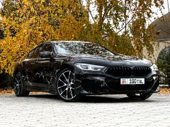 Photo of the vehicle BMW 8 Series