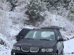 Photo of the vehicle BMW X5