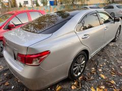 Photo of the vehicle Lexus ES