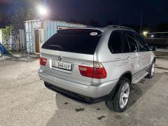 Photo of the vehicle BMW X5