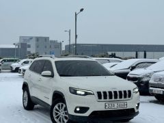 Сүрөт унаа Jeep Cherokee