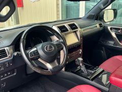 Photo of the vehicle Lexus GX