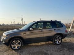 Photo of the vehicle BMW X5