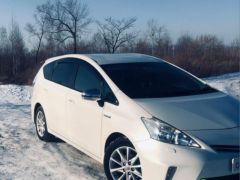 Фото авто Toyota Prius v (+)