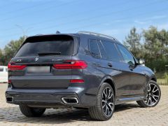 Фото авто BMW X7