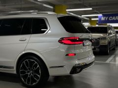 Фото авто BMW X7