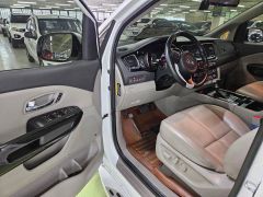 Фото авто Kia Carnival