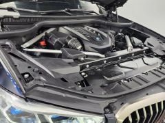 Photo of the vehicle BMW X5